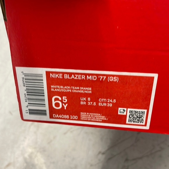 Nike Blazer Mid 77vintage grade school 6y 8 women - Picture 9 of 16